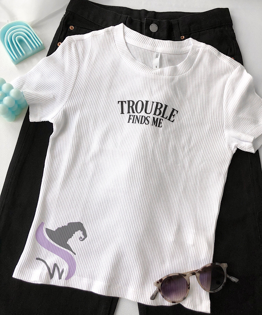 تیشرت سفید trouble finds me