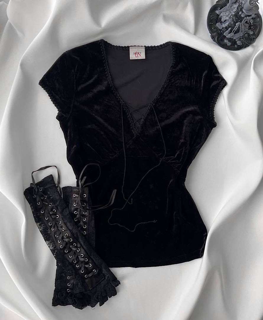 بلوز مخمل ترد گاث