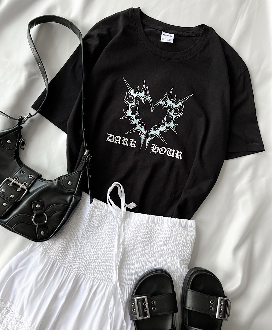 تیشرت مشکی dark hour