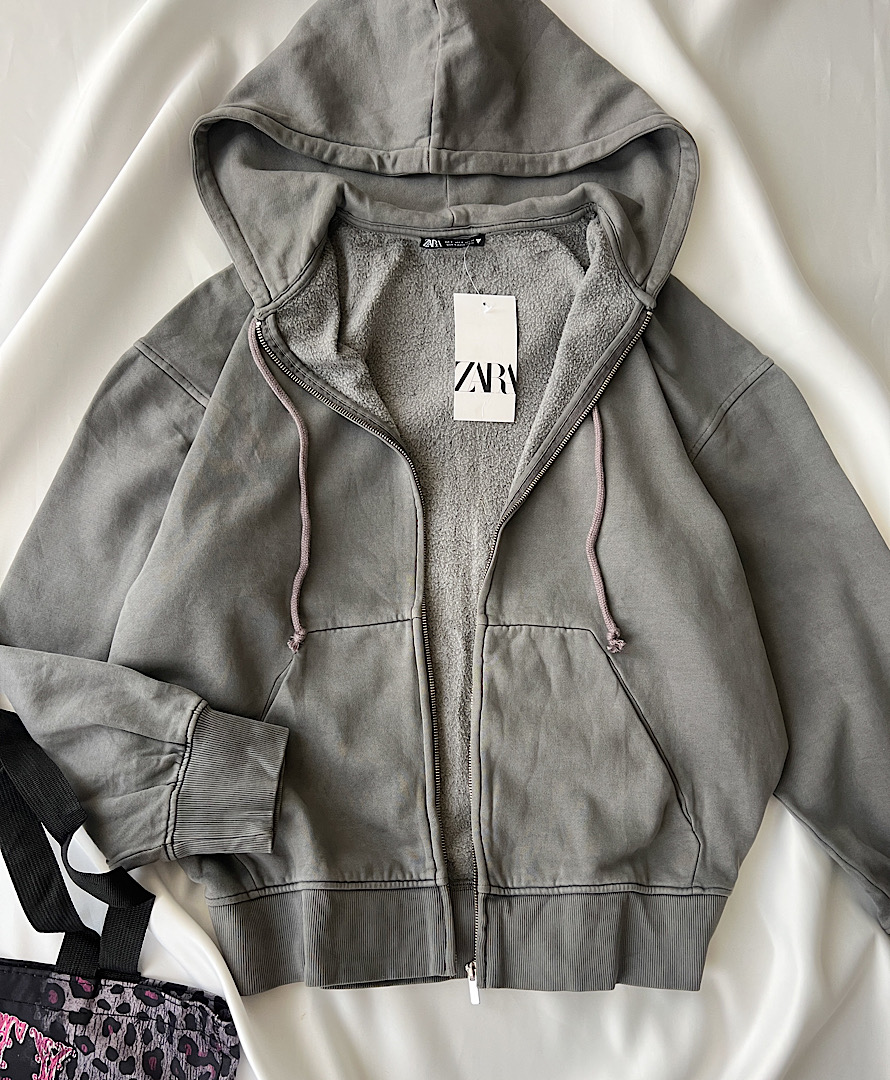 سویشرت سنگشور طوسی زارا تو کرکی