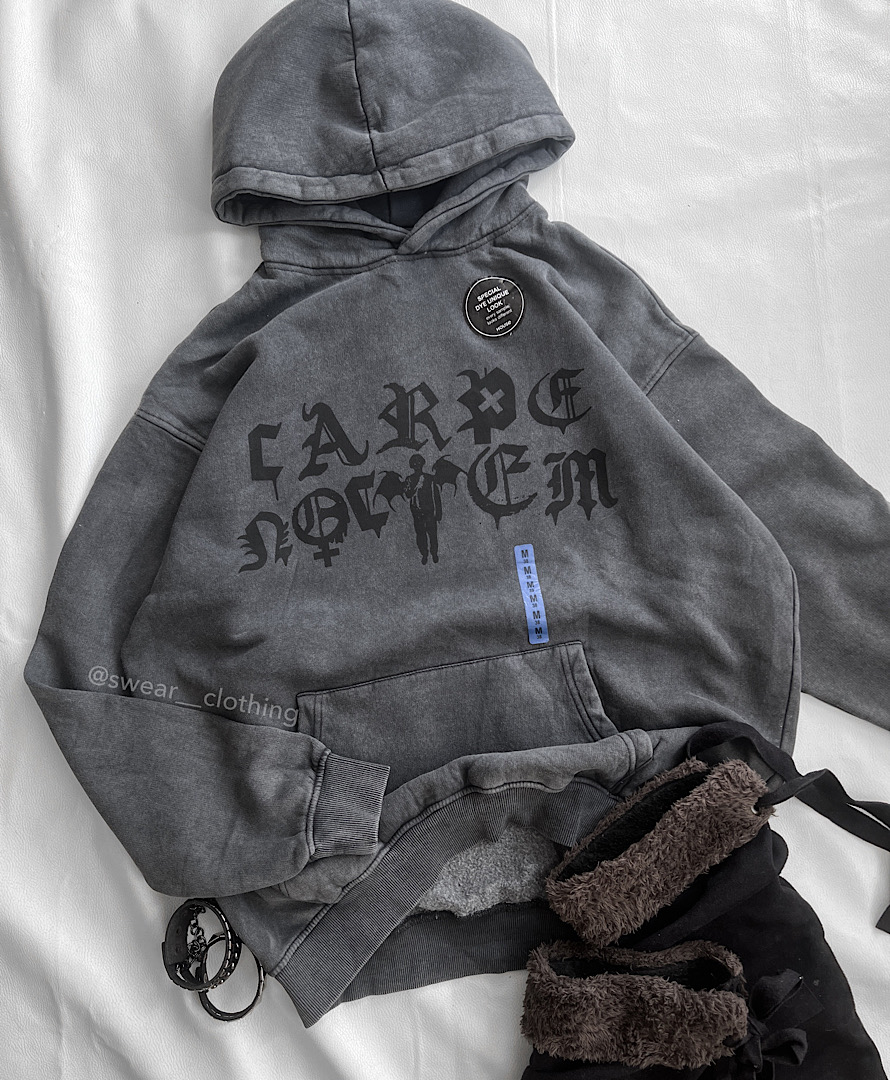 هودی سنگشور carpe noctem